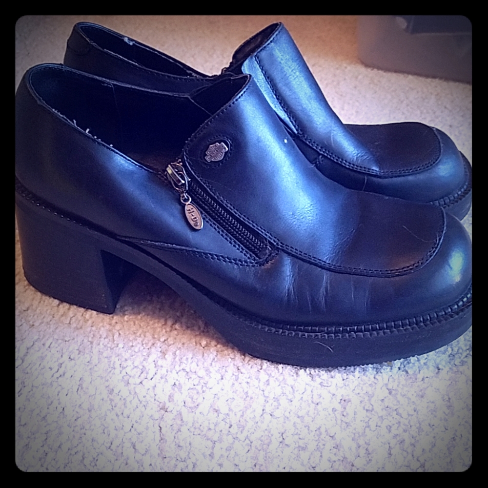 Ladies Harley Davidson shoes. Barely warn.